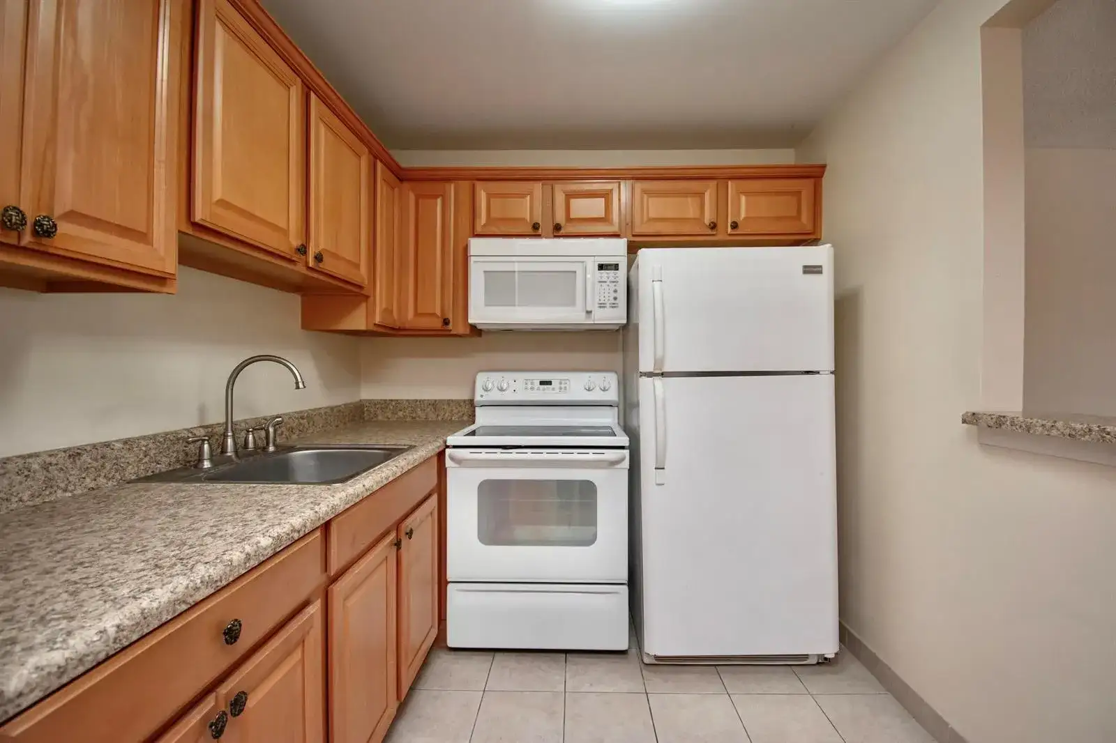 197 Andover H, West Palm Beach FL 33417 photo 2