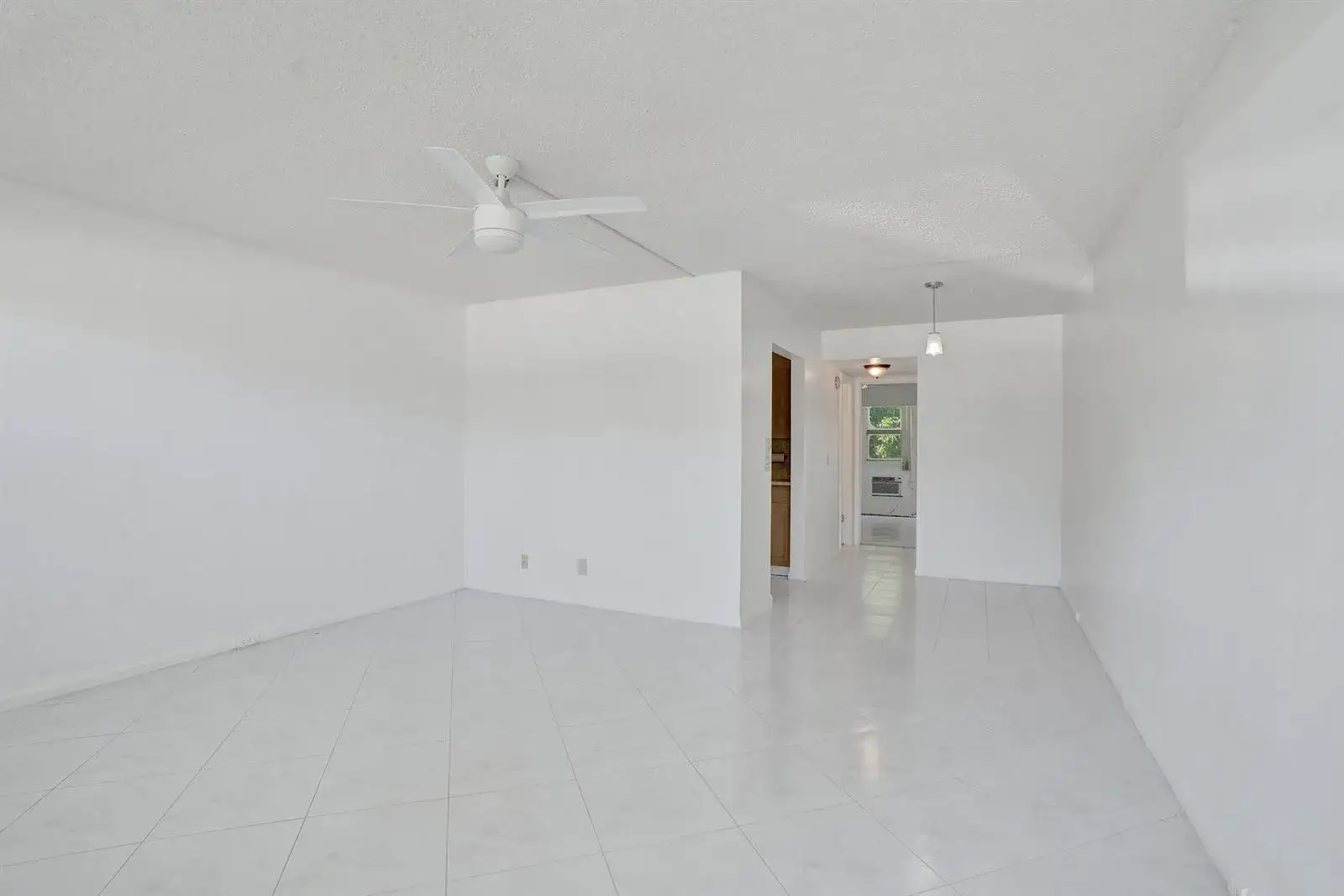 392 Durham Circle # M, Deerfield Beach FL 33442