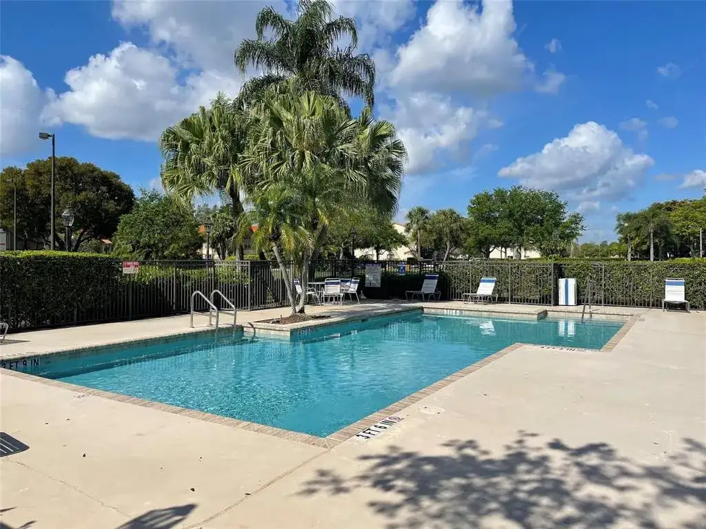 3350 N Pinewalk Dr Drive N # 1413, Margate FL 33063 photo 2