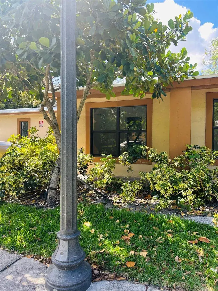 844 NW 3rd Avenue # B, Fort Lauderdale FL 33311