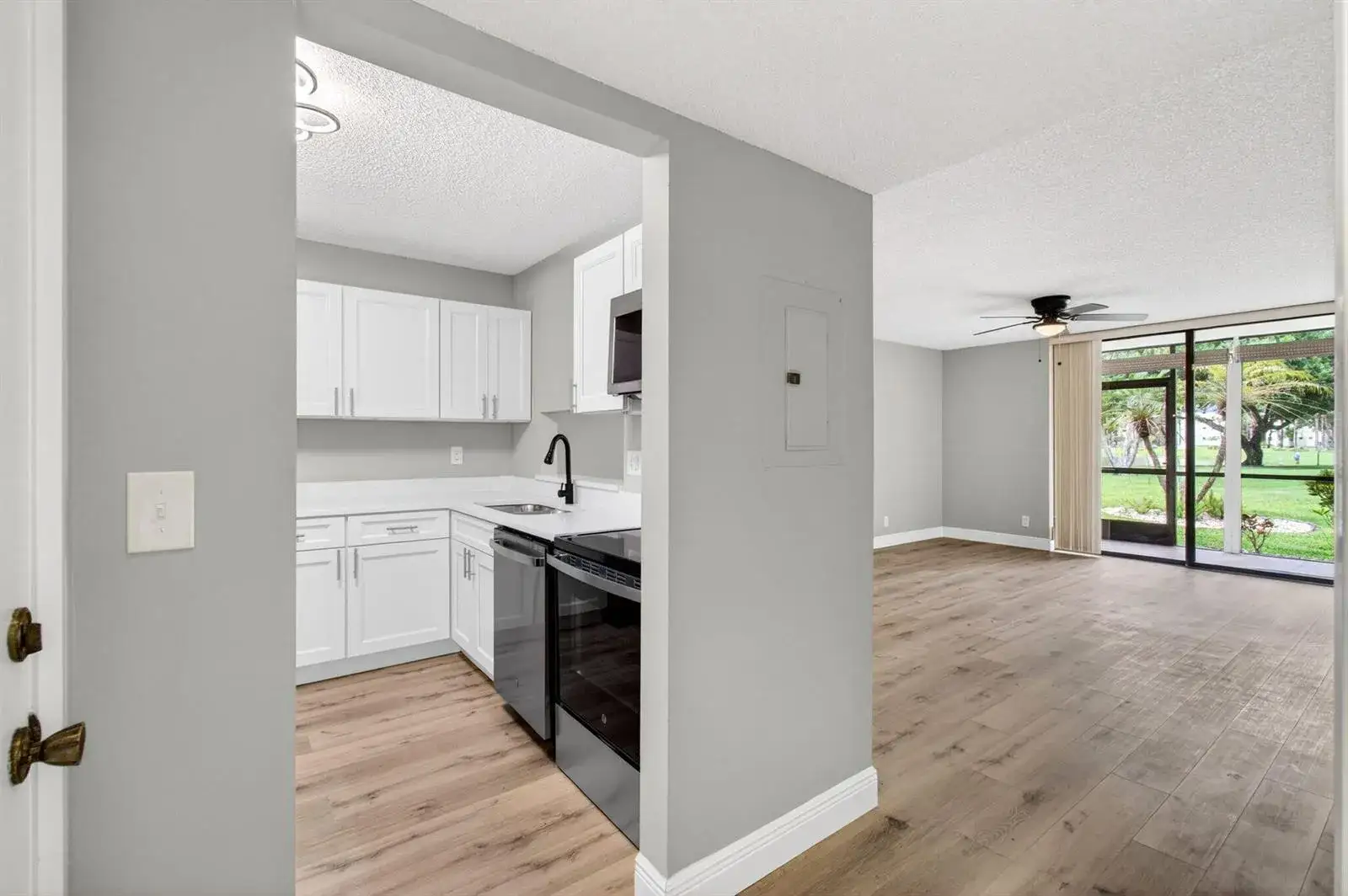 5340 Las Verdes Cr Las Verdes Circle # 109, Delray Beach FL 33484