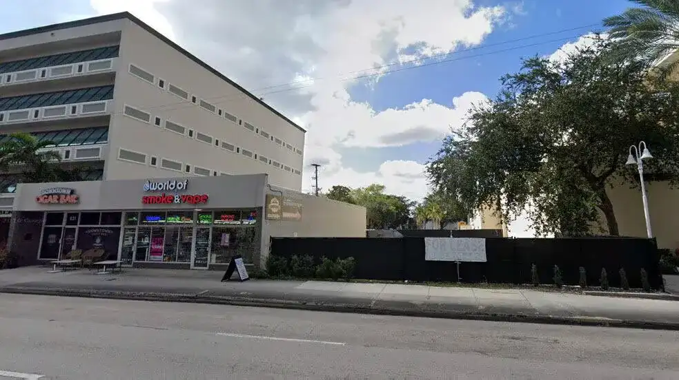 625-631 S Andrews Avenue, Fort Lauderdale FL 33301 photo 2