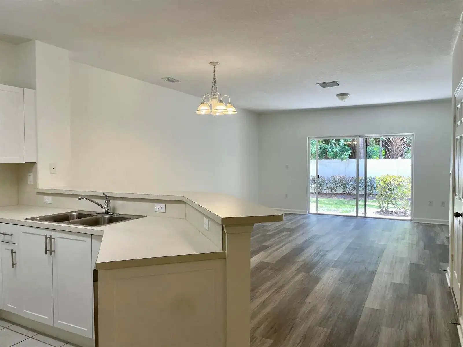 5064 SE Mariner Garden Circle, Stuart FL 34997 photo 2