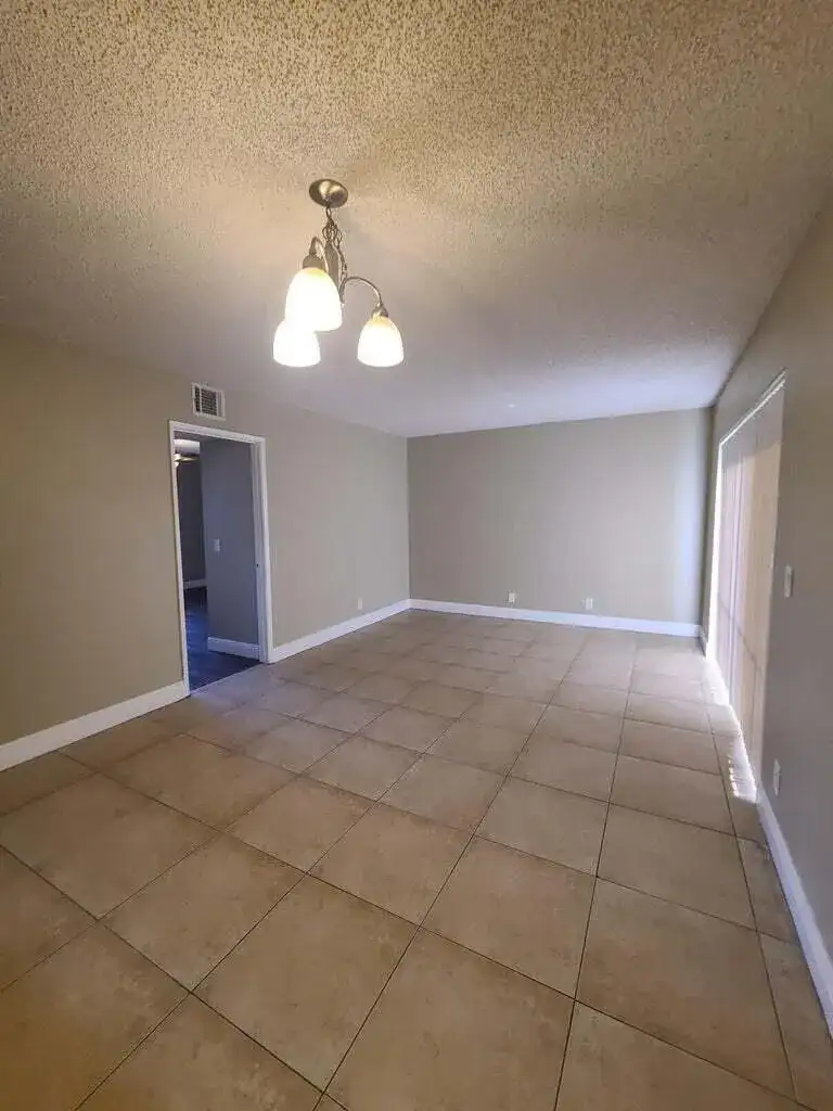 1517 Lake Crystal Drive, West Palm Beach FL 33411 photo 4