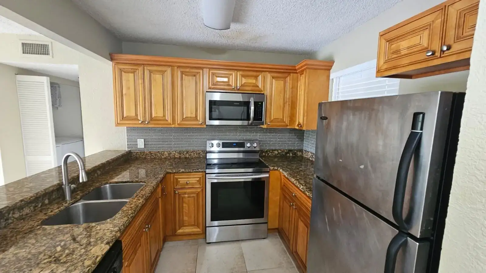 1581 Balfour Point Drive # G, West Palm Beach FL 33411 photo 2