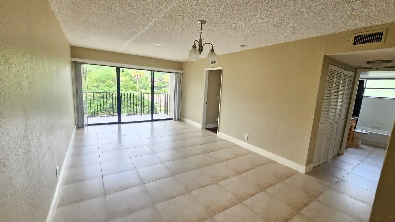 1581 Balfour Point Drive # G, West Palm Beach FL 33411 photo 5