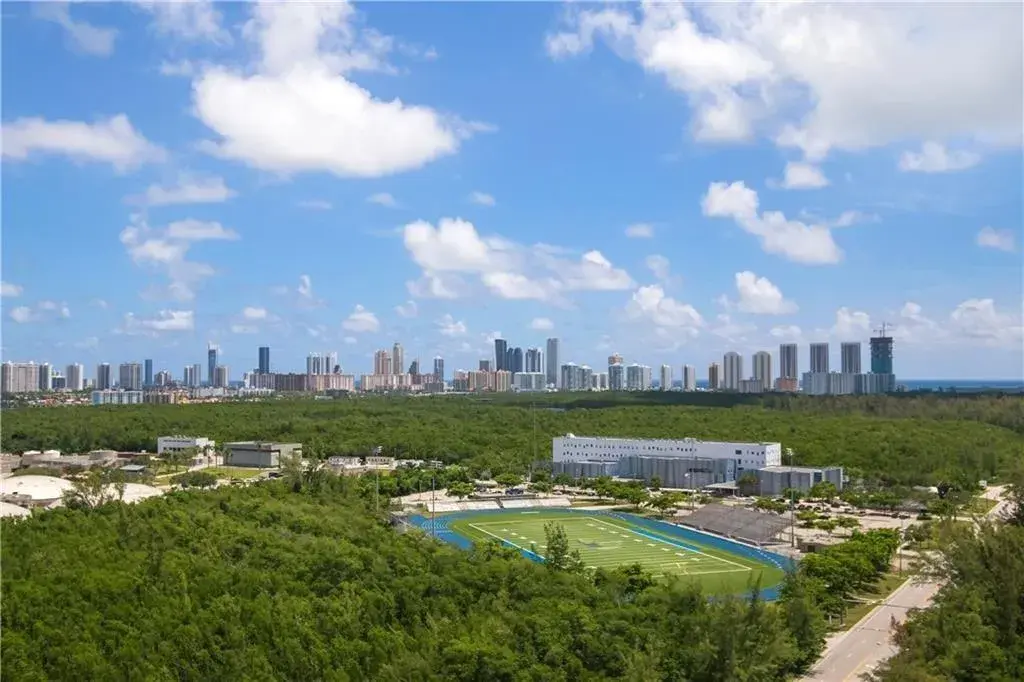 14951 Royal Oaks Lane # 1109, North Miami FL 33181