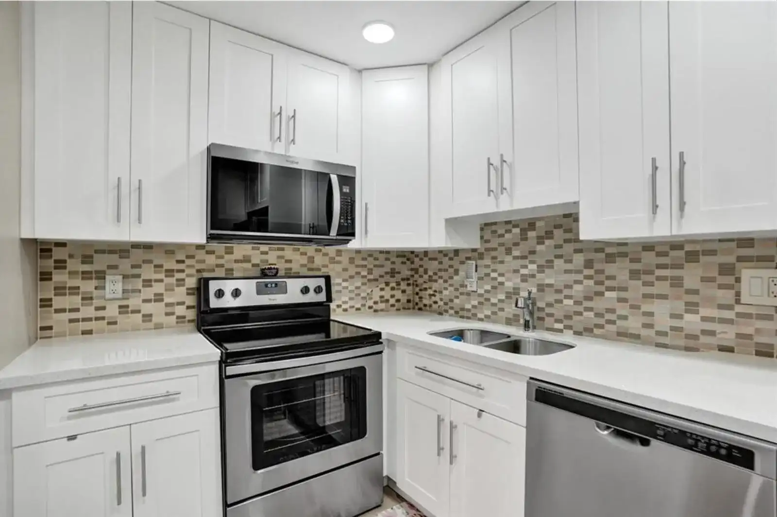 4980 E Sabal Palm Boulevard E # 124, Tamarac FL 33319