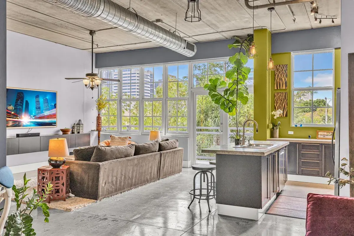 425 N Andrews Avenue # 303, Fort Lauderdale FL 33301