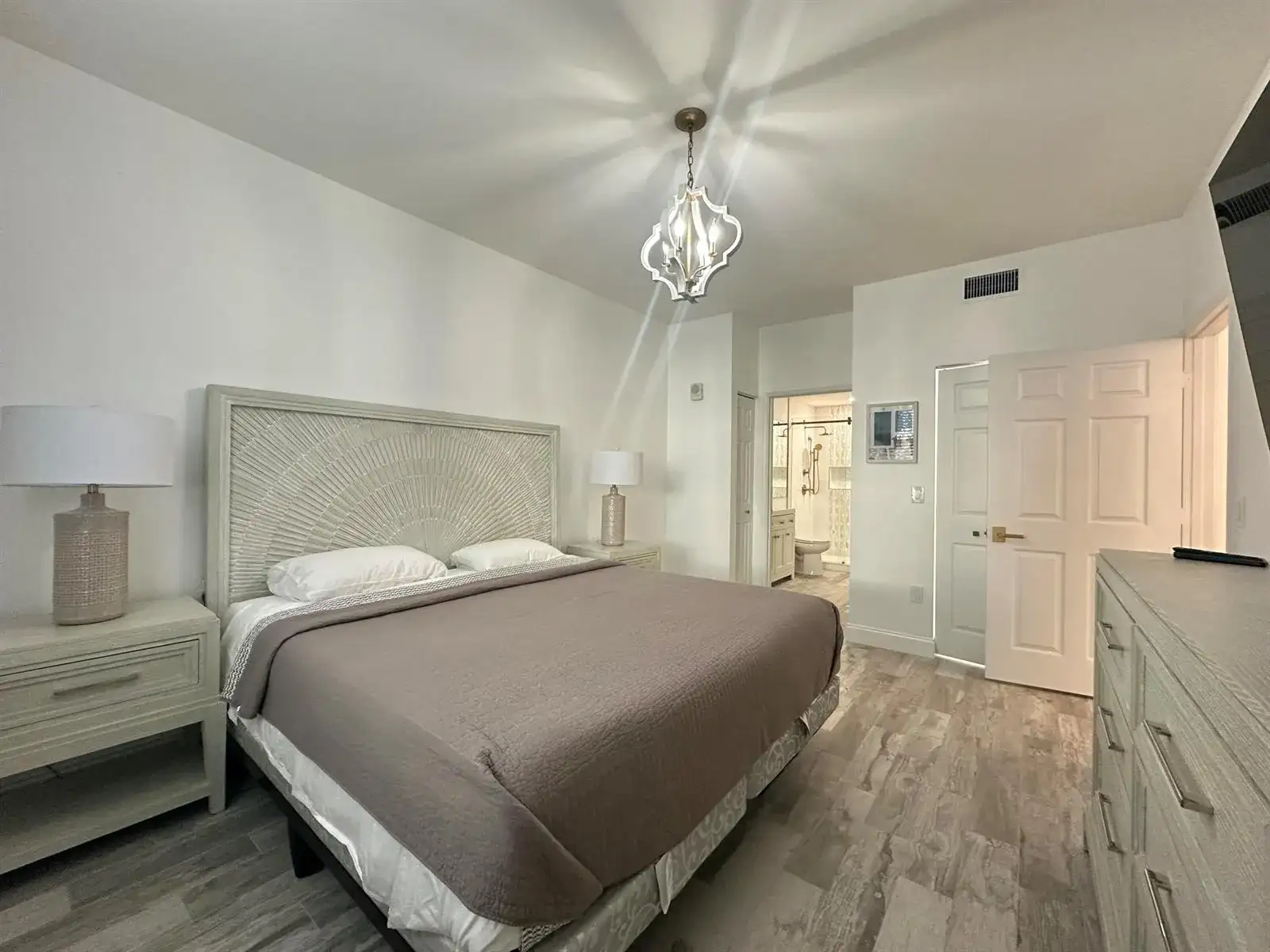630 S Sapodilla Avenue # 104, West Palm Beach FL 33401 photo 4