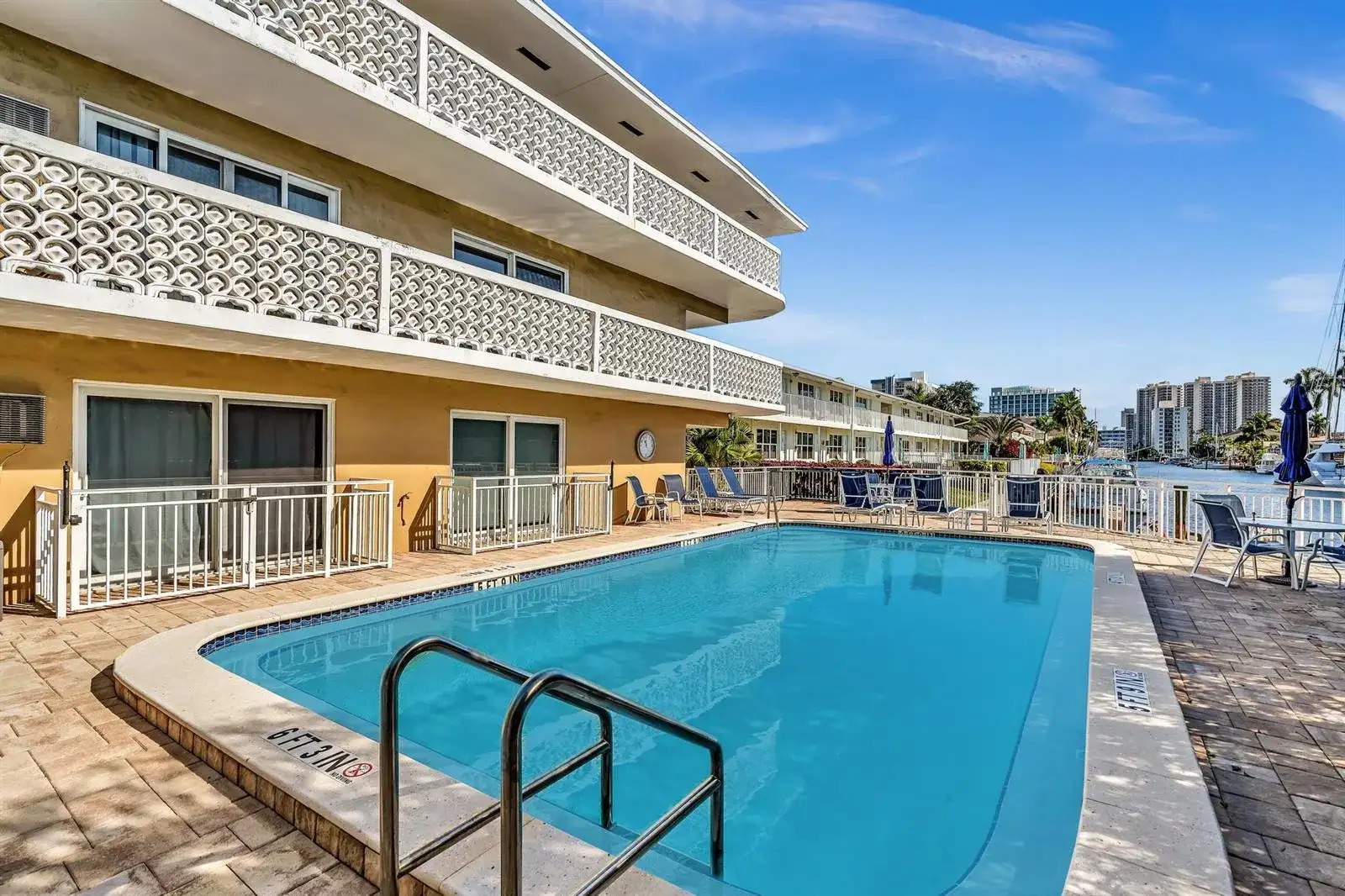 3220 Bayview Drive # 211, Fort Lauderdale FL 33306 photo 2