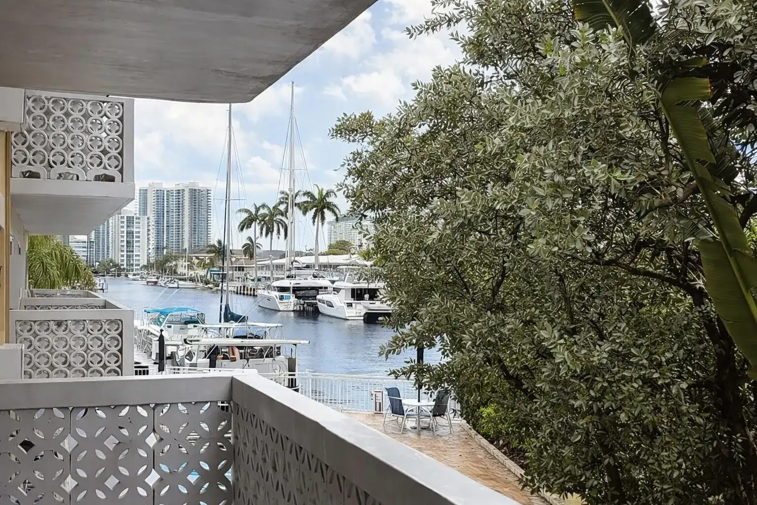 3220 Bayview Drive # 211, Fort Lauderdale FL 33306 photo 3