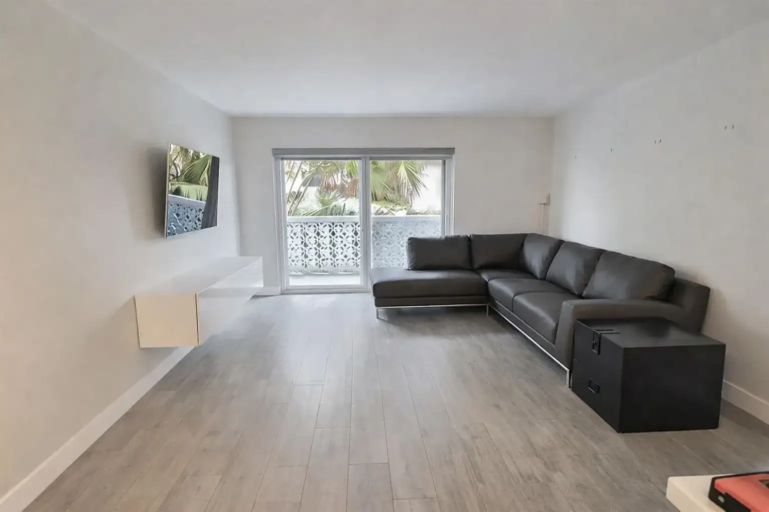 3220 Bayview Drive # 211, Fort Lauderdale FL 33306 photo 4