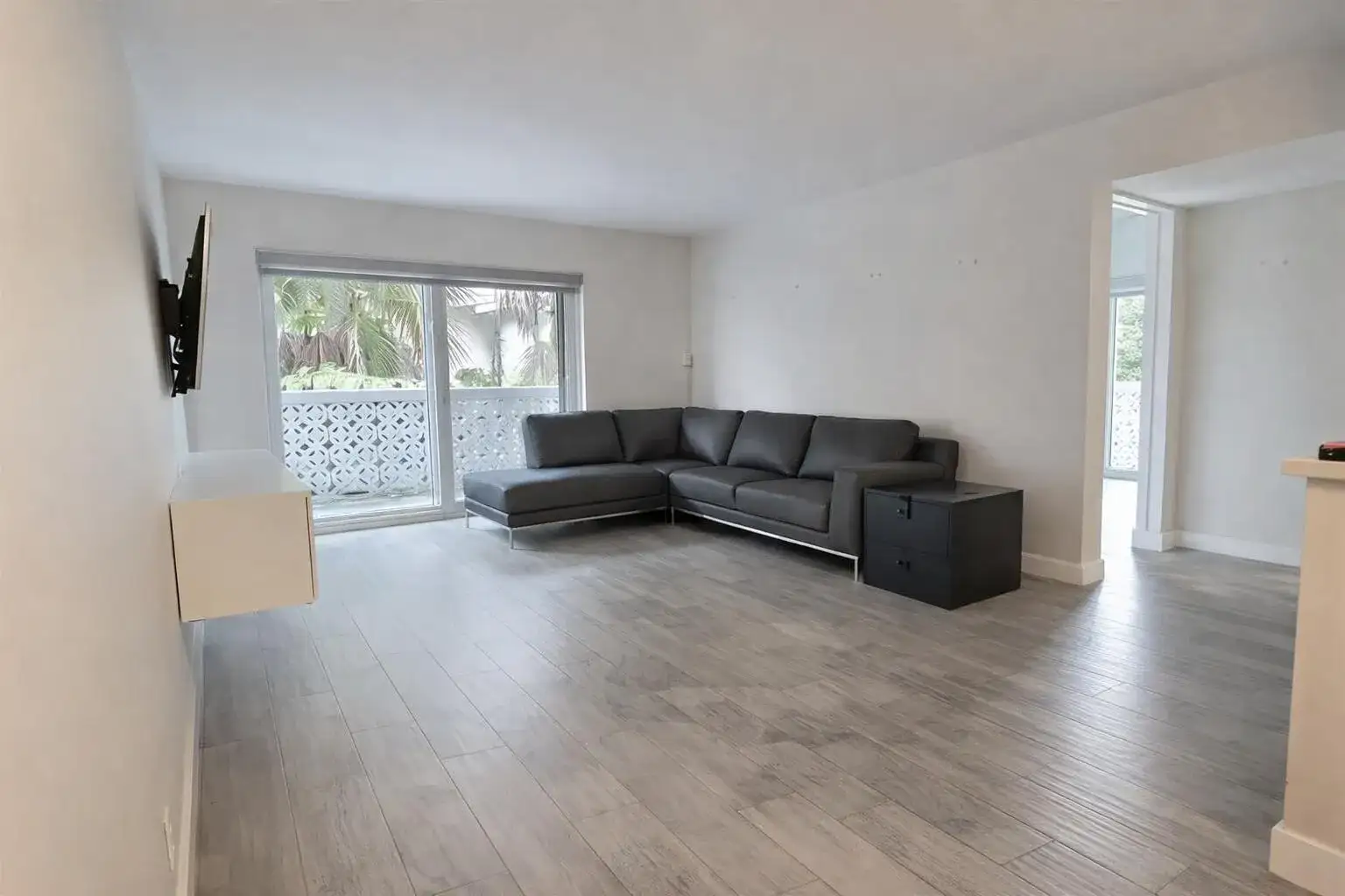 3220 Bayview Drive # 211, Fort Lauderdale FL 33306 photo 5