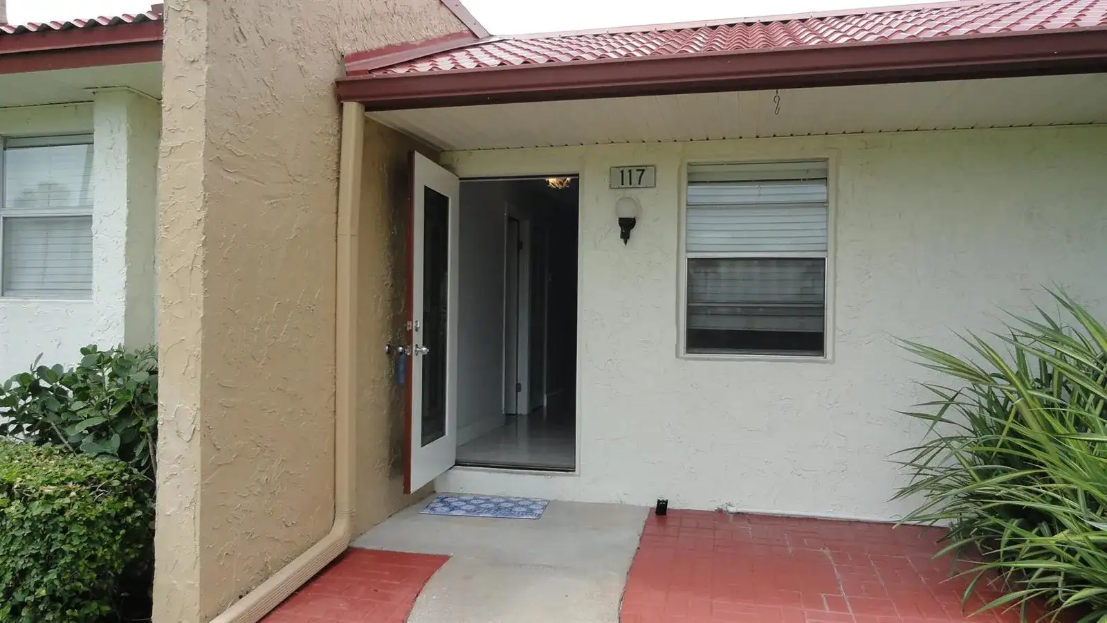 117 Golden River Drive, West Palm Beach FL 33411 photo 2