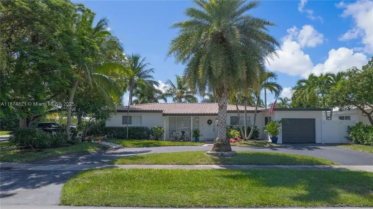 1116 SE 13th Court, Deerfield Beach FL 33441