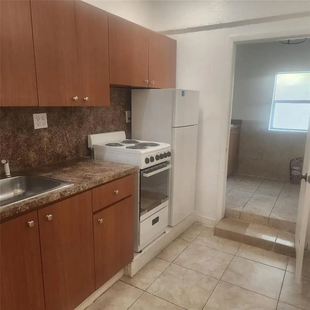 7800 SW 9th Street, North Lauderdale FL 33068 photo 5