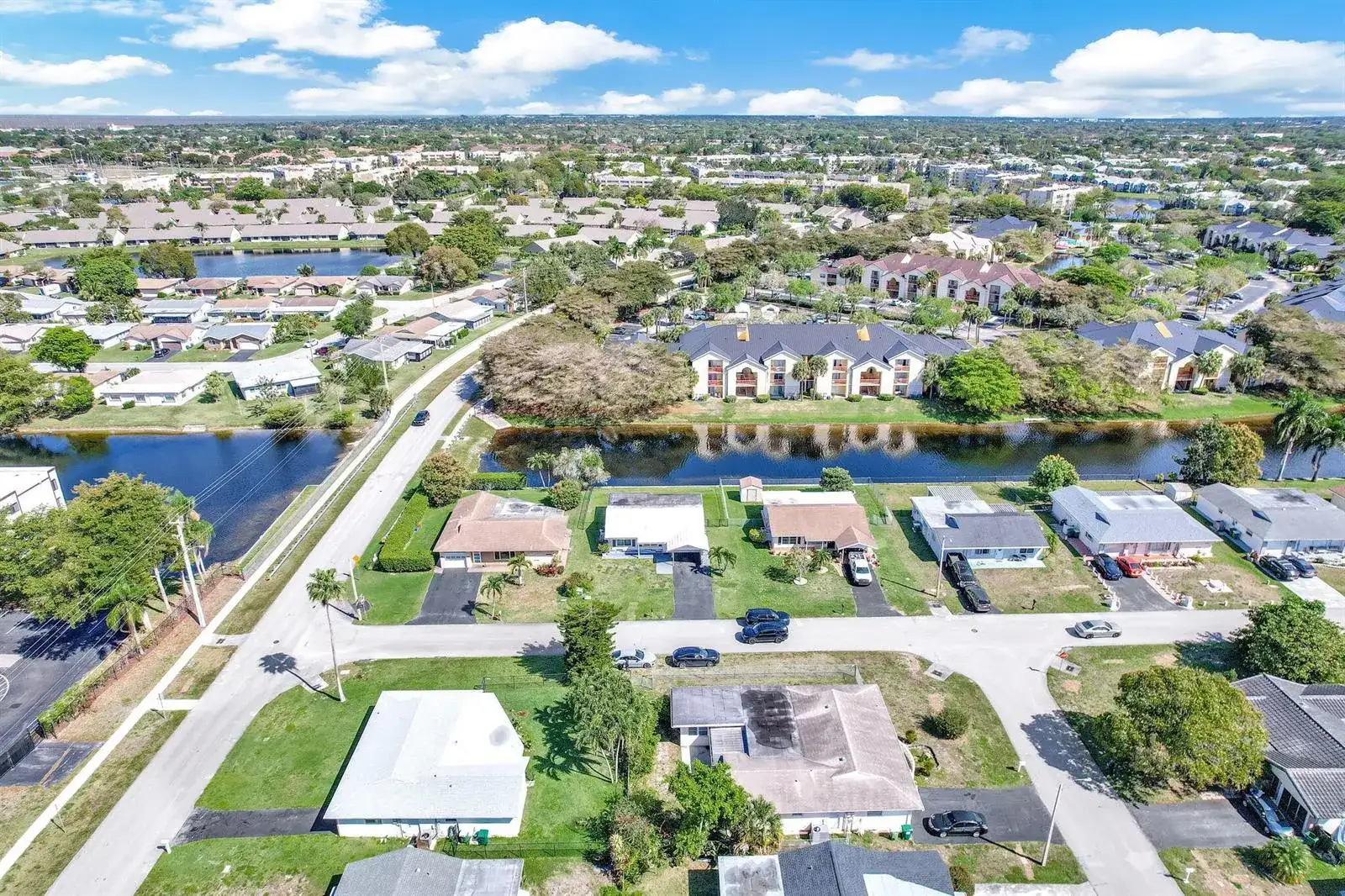 9603 NW 74th Court, Tamarac FL 33321 photo 2