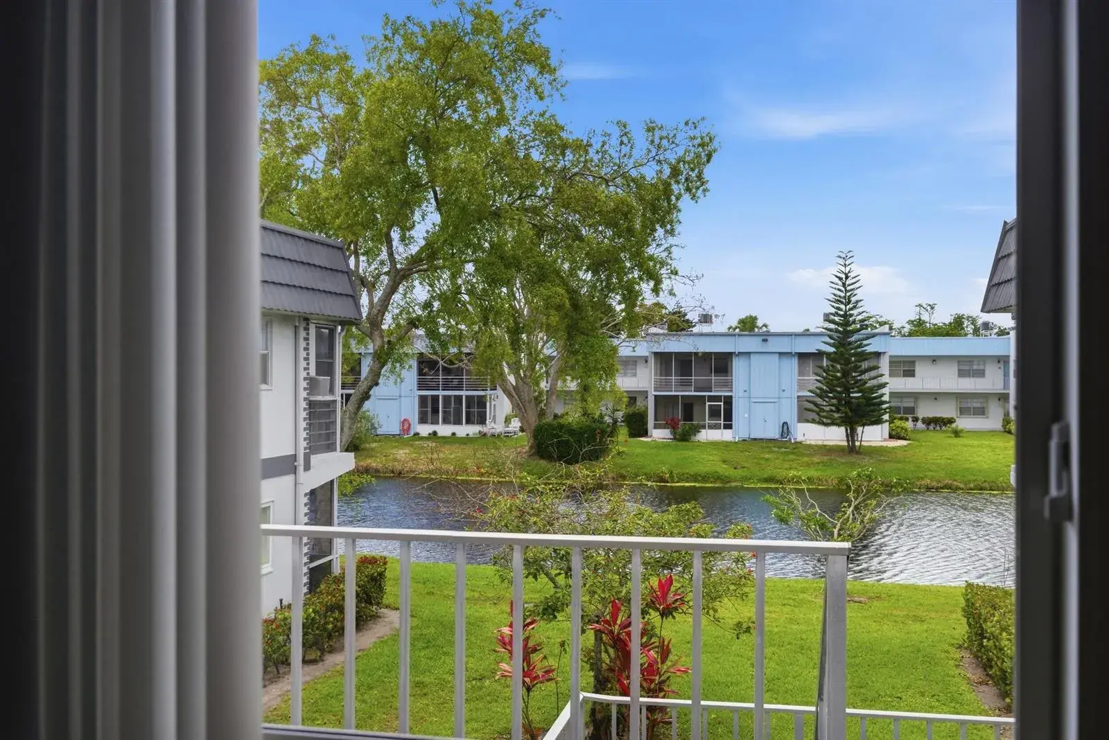 376 Saxony H, Delray Beach FL 33446