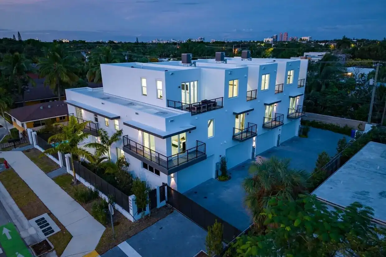 1222 NE 15th Avenue, Fort Lauderdale FL 33304 photo 3