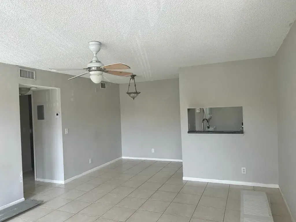 3662 N University Drive # 7, Coral Springs FL 33065
