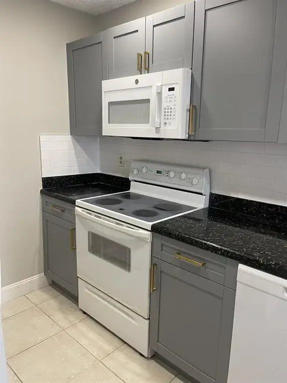 3662 N University Drive # 7, Coral Springs FL 33065