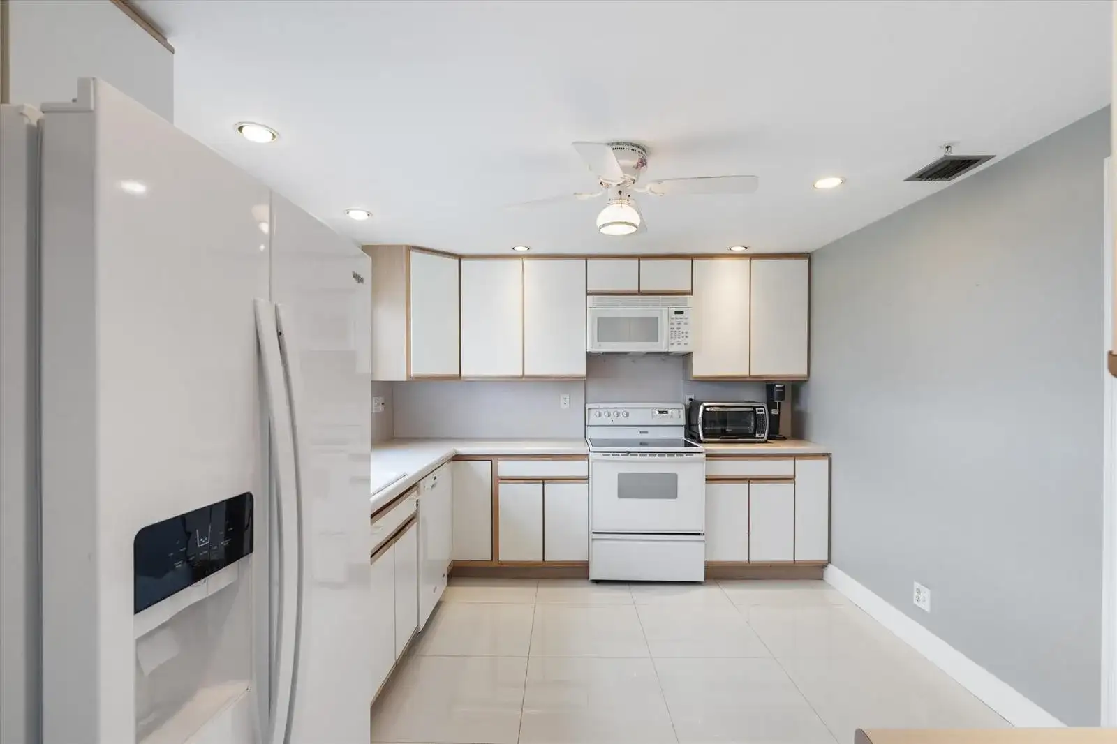 3300 S Ocean Boulevard # c, Highland Beach FL 33487 photo 4