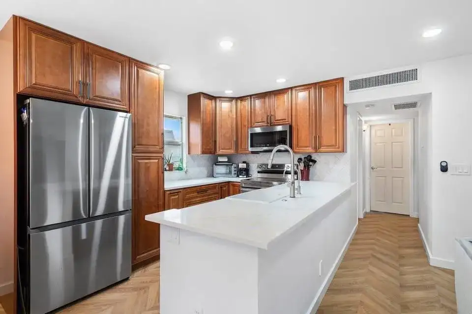 156 Seville, Delray Beach FL 33446 photo 2