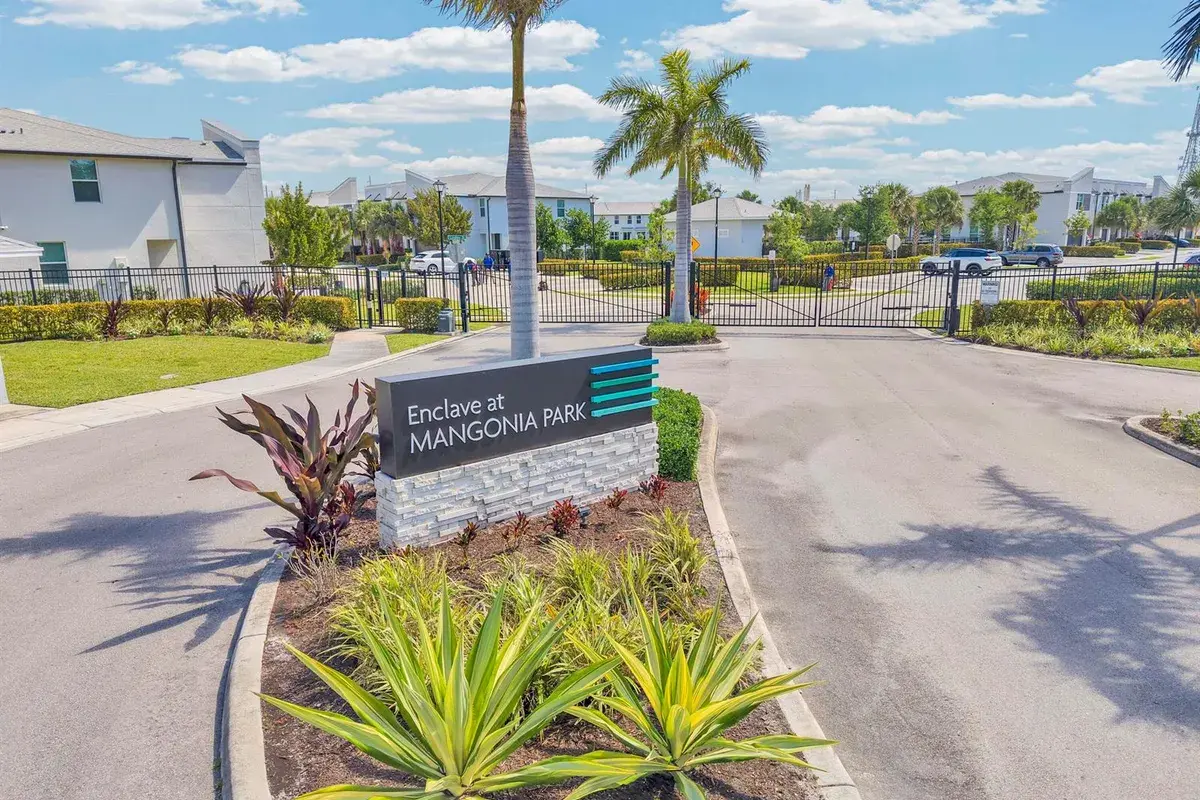 5659 Enclave Drive, Riviera Beach FL 33407