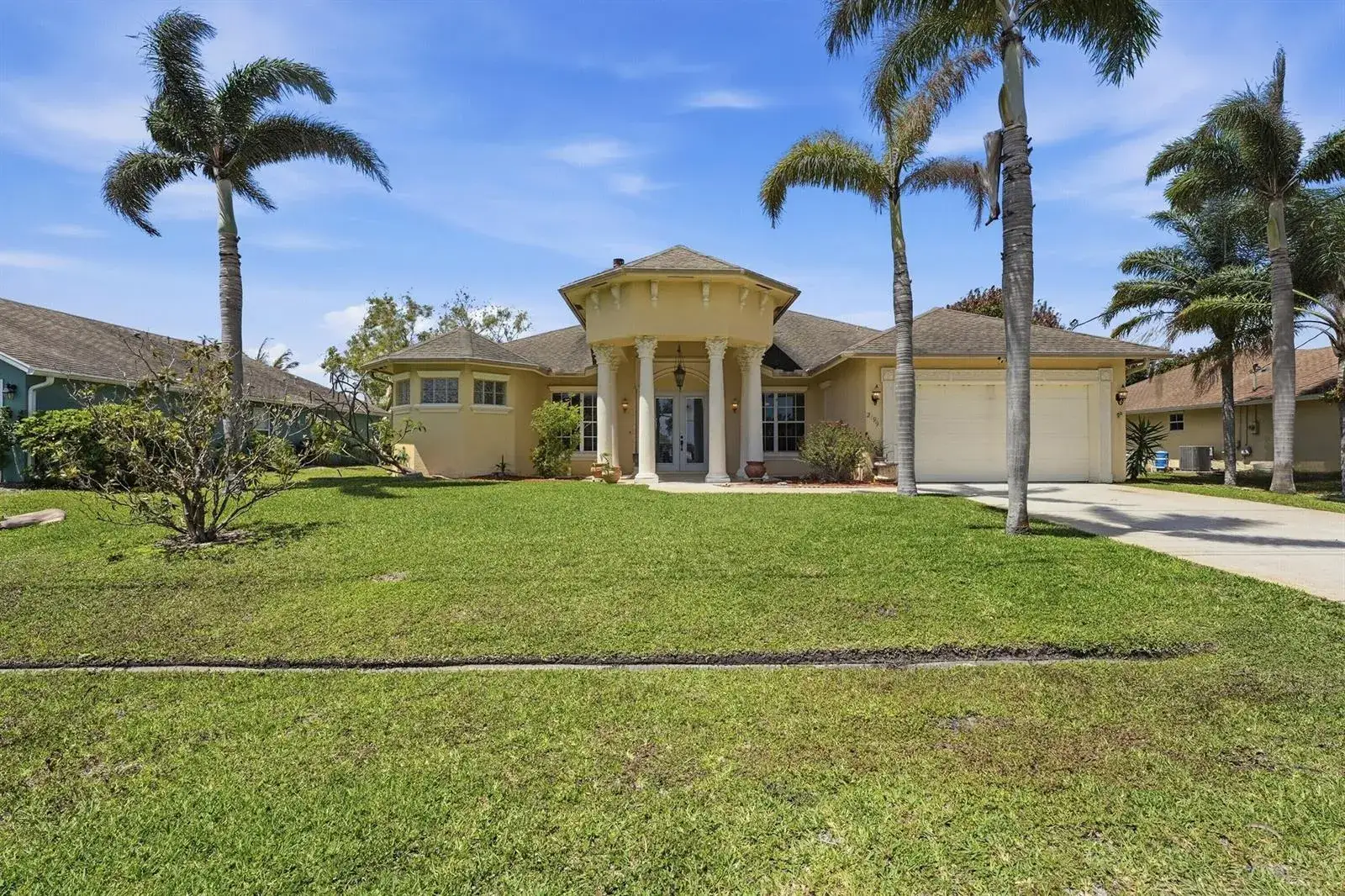 2199 SE Heathwood Circle, Port St. Lucie FL 34952