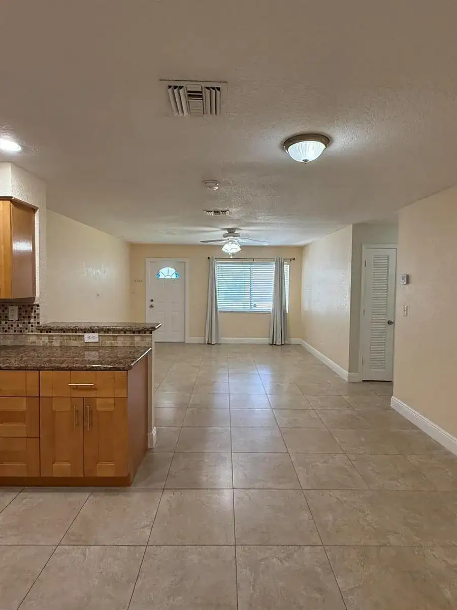 7302 NW 57th Court, Tamarac FL 33321 photo 3