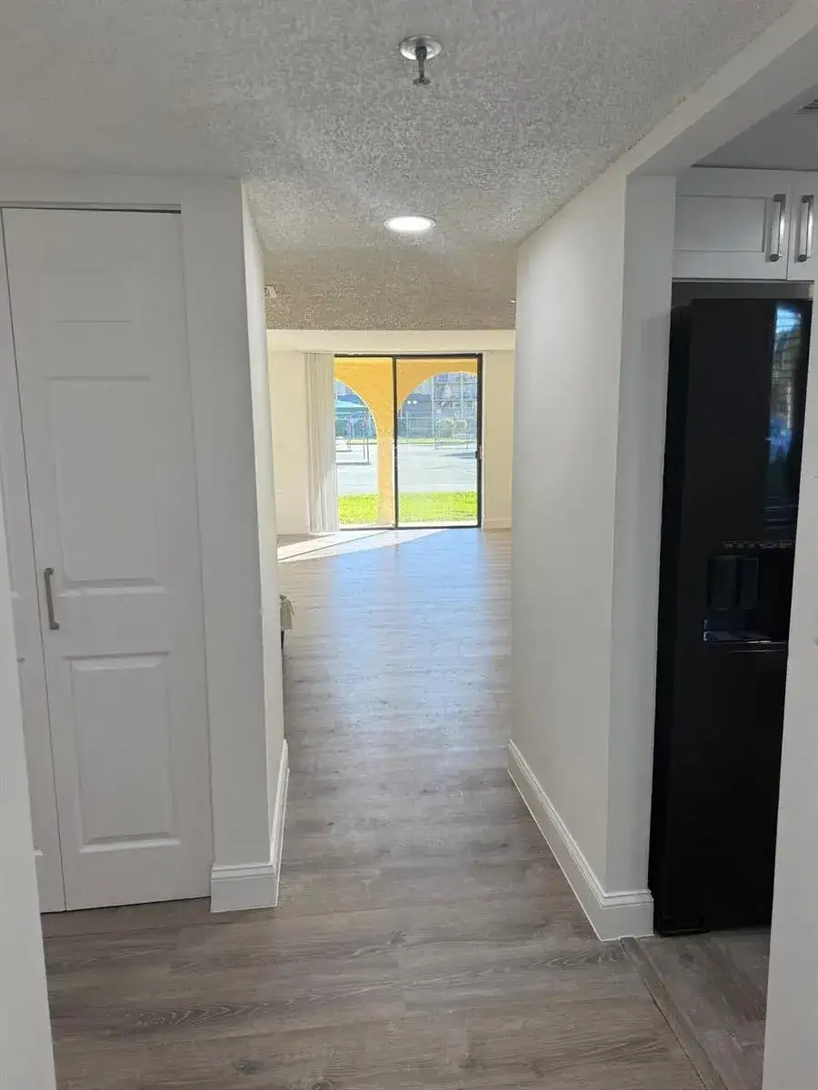 2786 Tennis Club Drive # 102, West Palm Beach FL 33417 photo 3