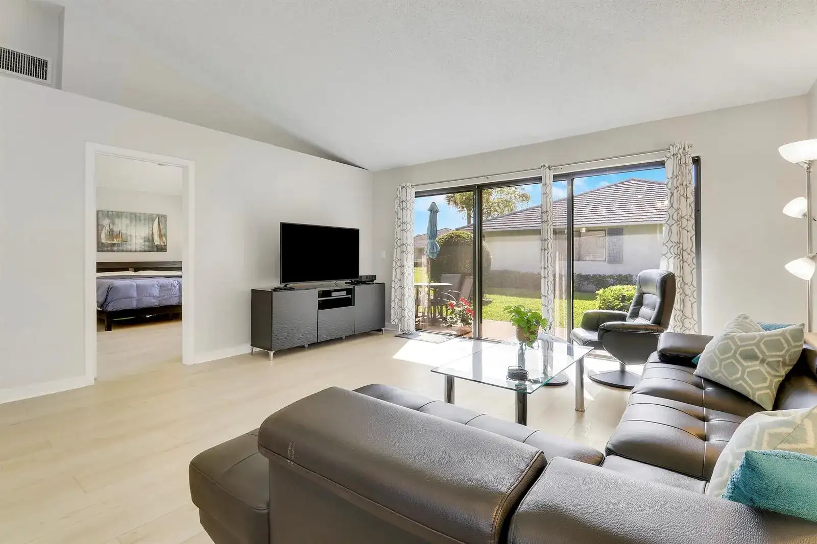 811 Club Drive, Palm Beach Gardens FL 33418 photo 5