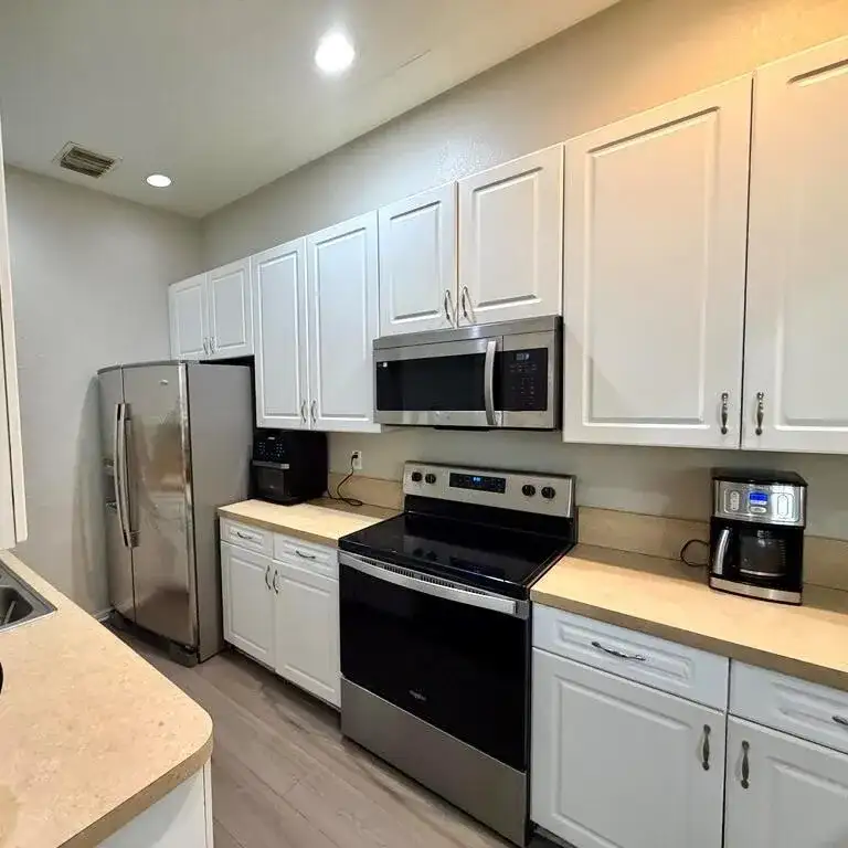 2403 NW 7th Street, Boynton Beach FL 33426 photo 3