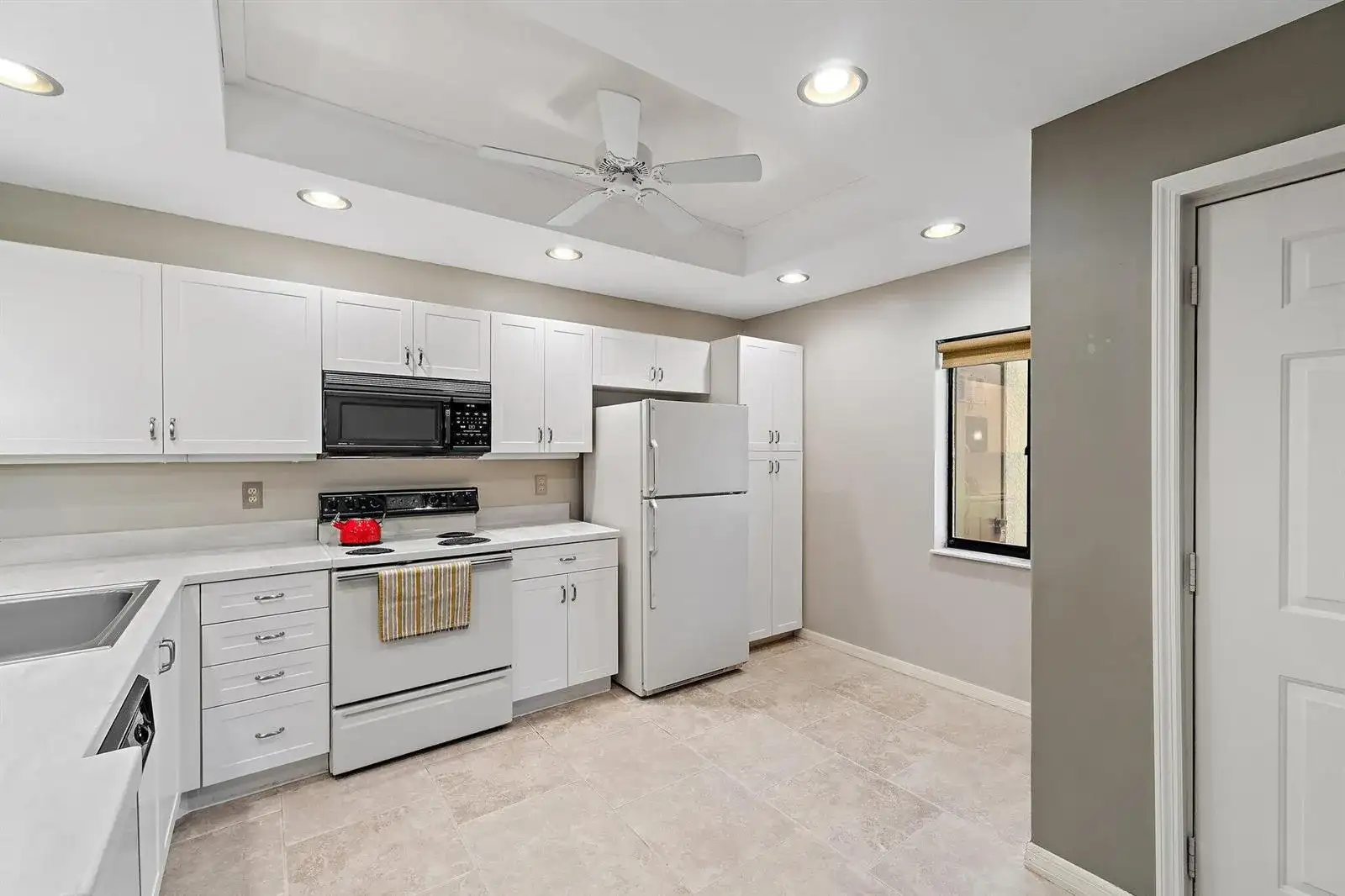 6503 SE Williamsburg Drive # 104, Hobe Sound FL 33455 photo 3