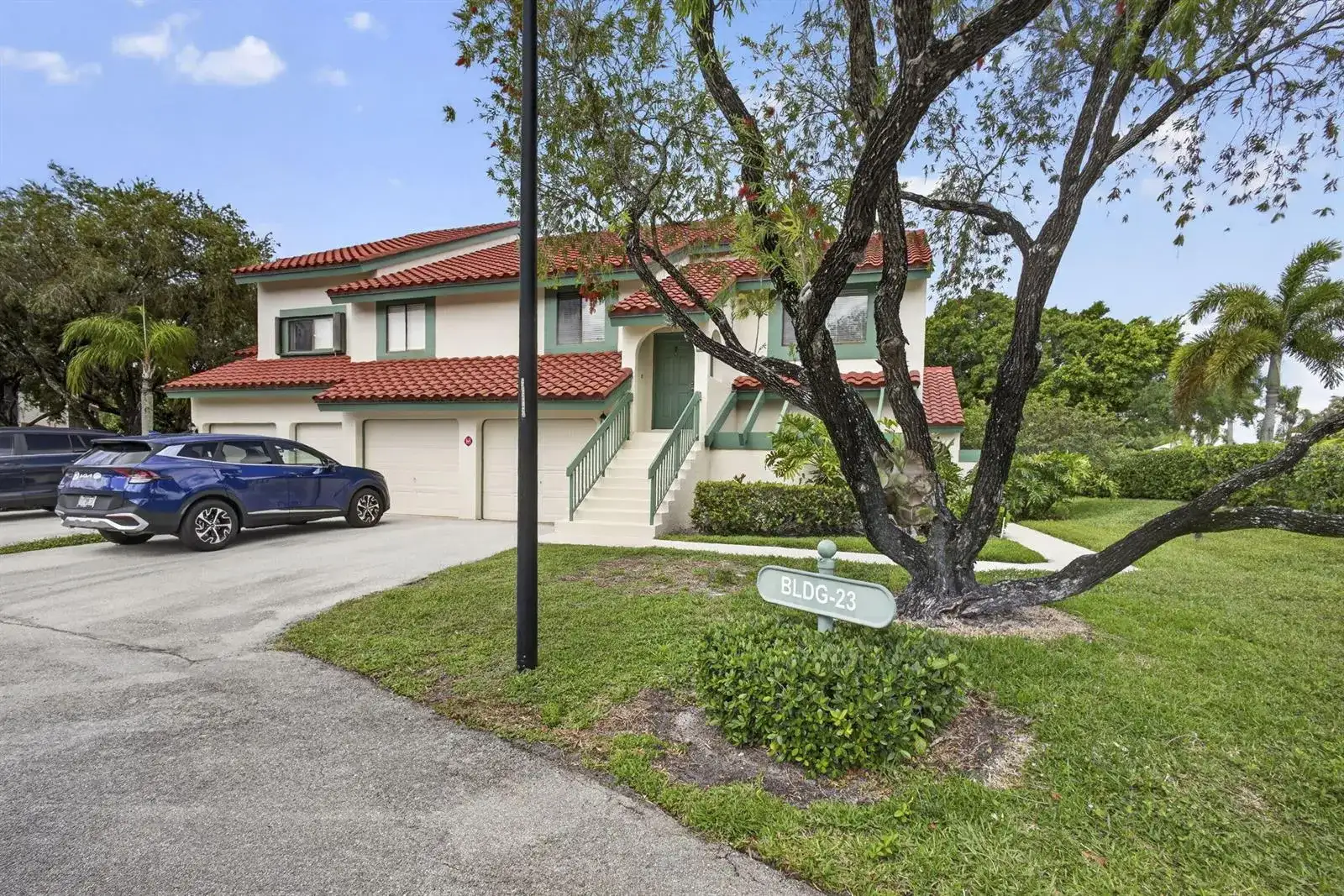 23 Lexington Lane W # B, Palm Beach Gardens FL 33418 photo 2