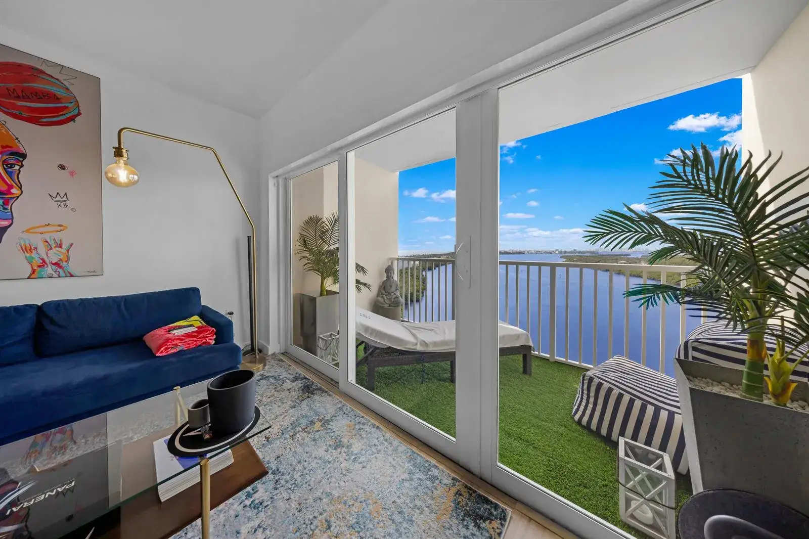 300 Bayview Drive # 1614, Sunny Isles Beach FL 33160