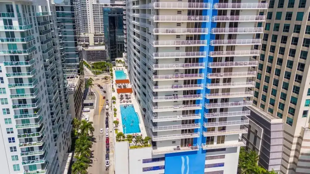 1200 Brickell Bay Drive # 3906, Miami FL 33131 photo 2