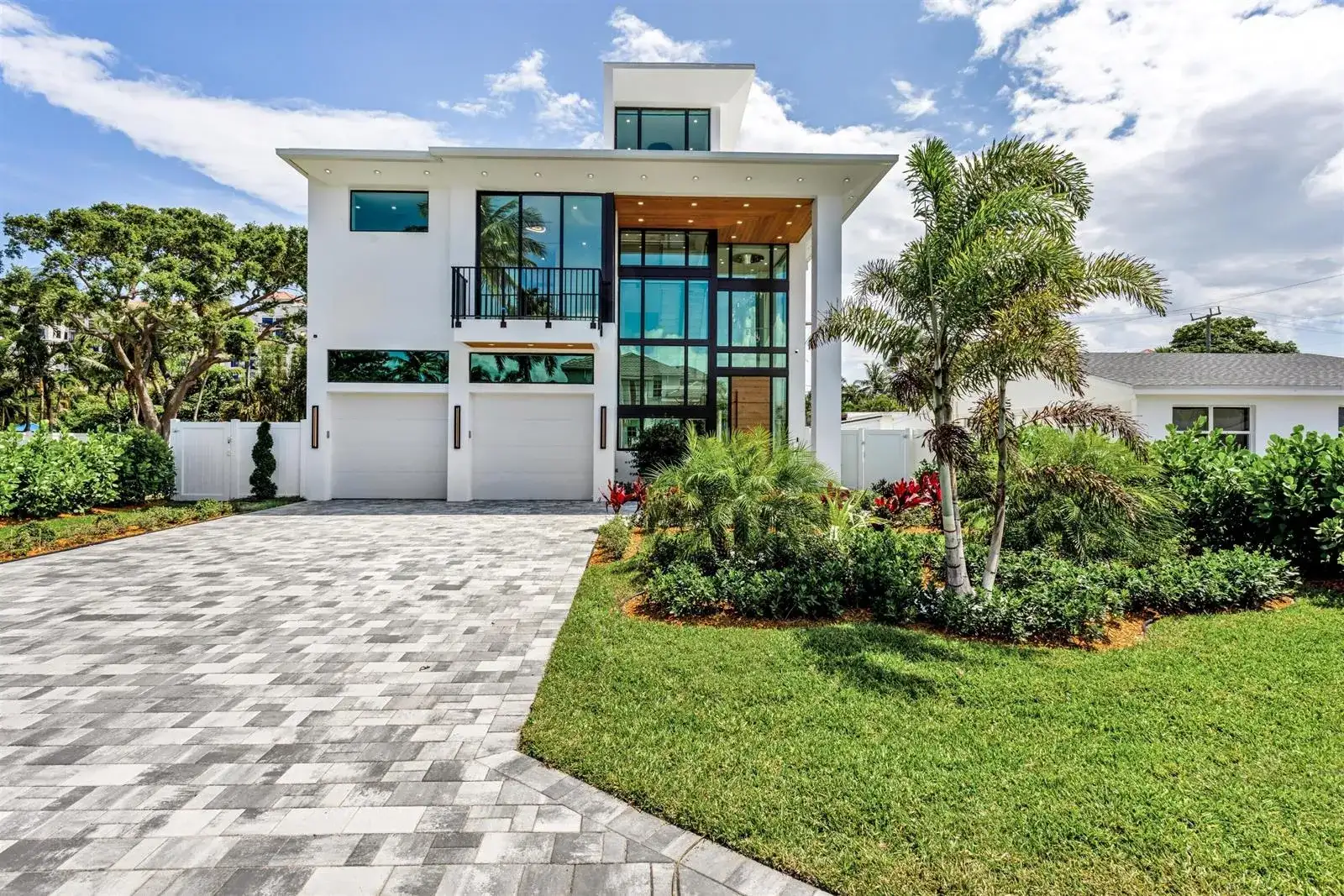 310 NE 2nd Street, Boca Raton FL 33432 photo 2