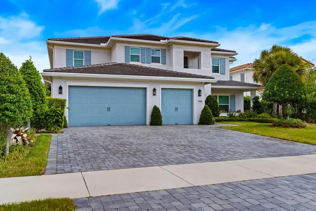 2465 NE Evinrude Circle, Jensen Beach FL 34957 photo 2