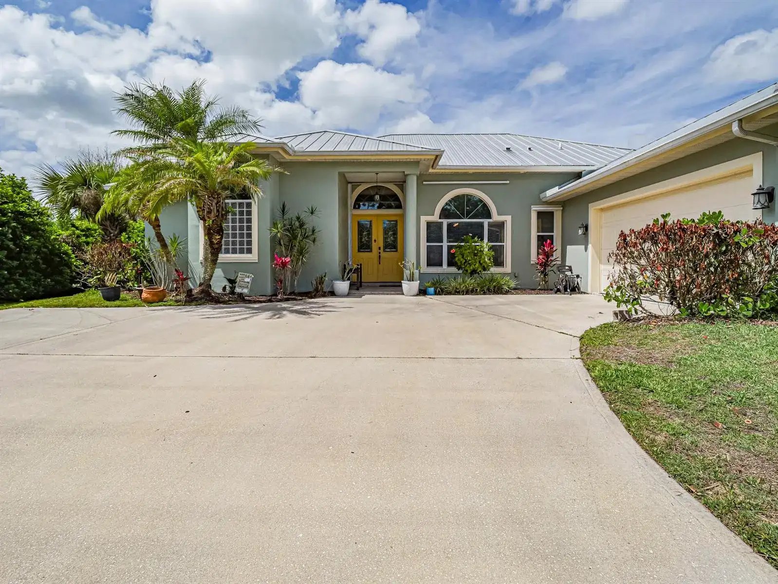 6489 53rd Circle, Vero Beach FL 32967 photo 2
