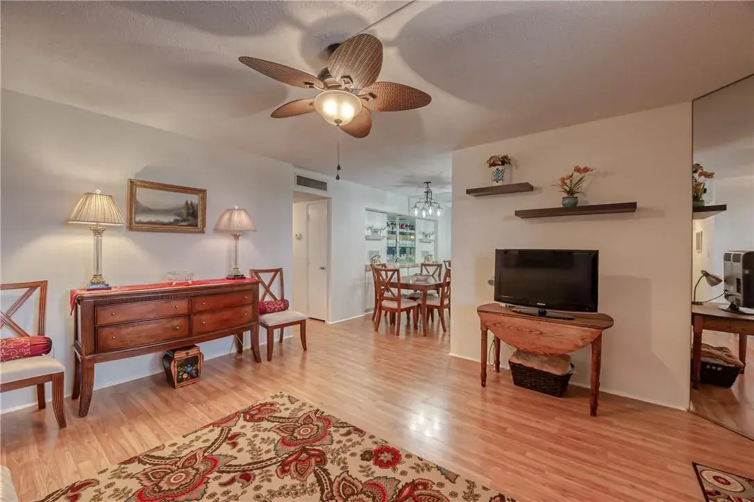 2400 NE 10th Street # 204, Pompano Beach FL 33062