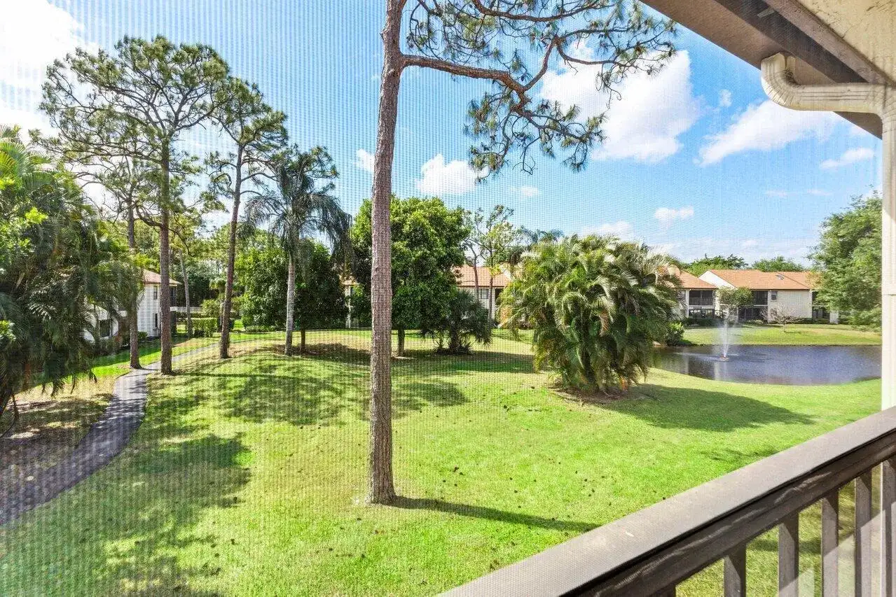 3362 Lucerne Park Drive, FL 33467 photo 3