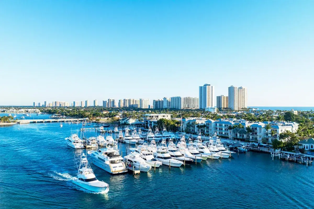 178 Lake Drive # 4102, Palm Beach Shores FL 33404