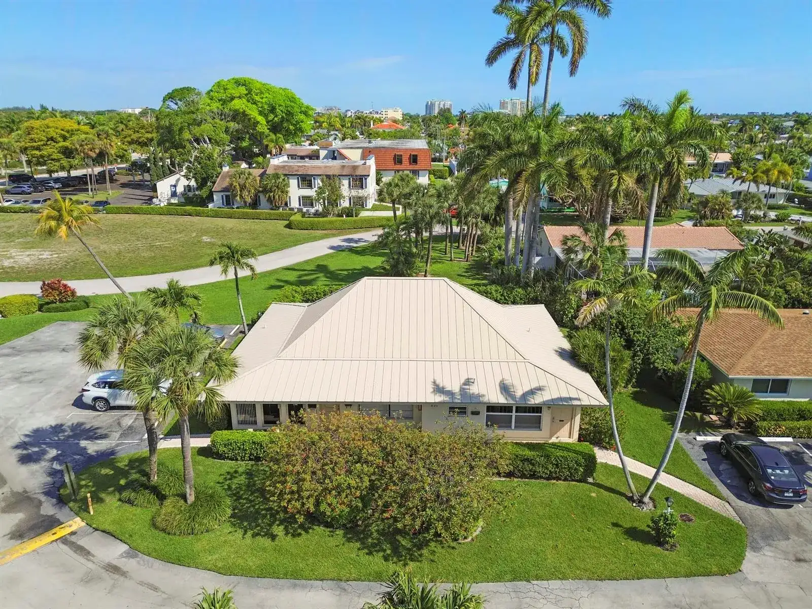 631 Snug Harbor Drive # S1, Boynton Beach FL 33435 photo 2