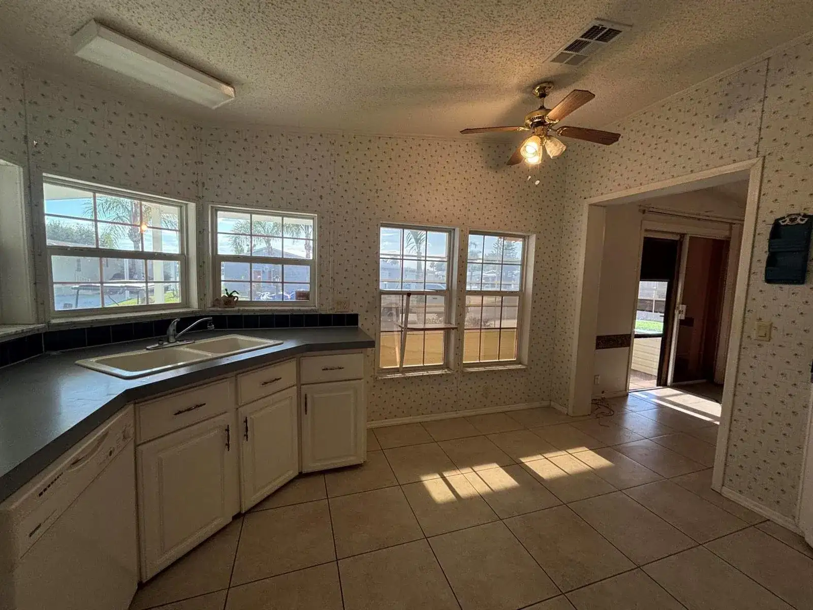 1621 SW 35th Circle, Okeechobee FL 34974 photo 2