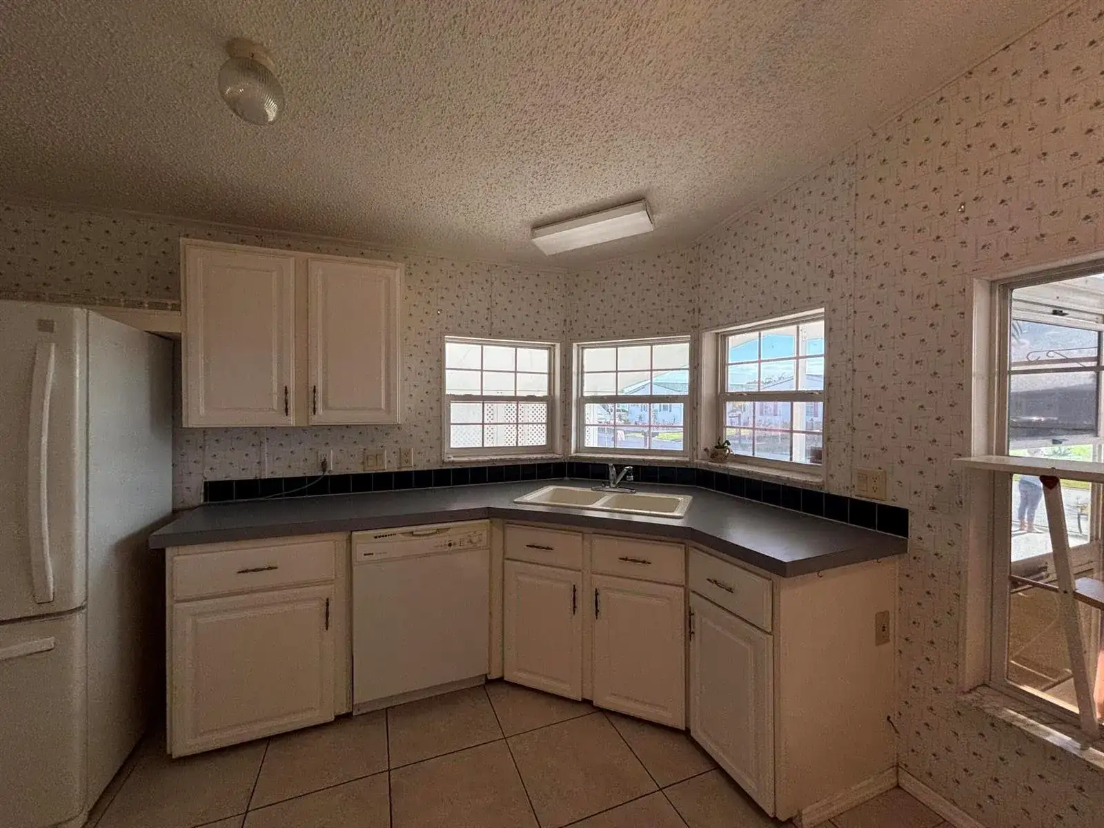 1621 SW 35th Circle, Okeechobee FL 34974 photo 3