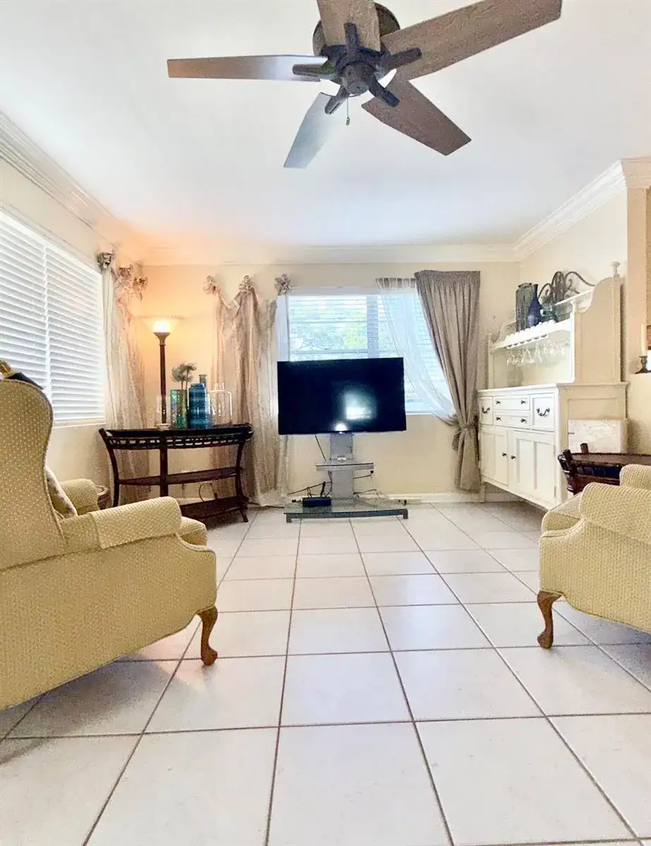 137 Farnham F # 137, Deerfield Beach FL 33442 photo 5