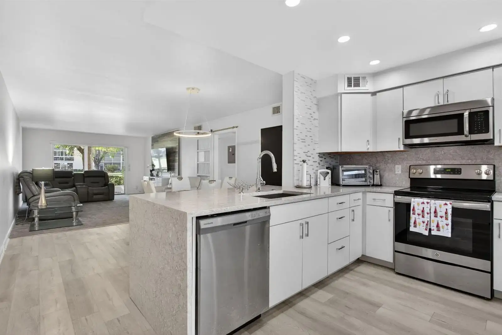 3201 Portofino Point # F1, Coconut Creek FL 33066 photo 2