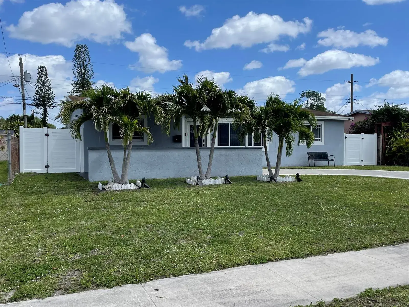 7661 Farragut Street, Hollywood FL 33024